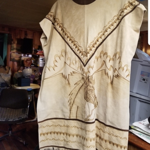 Soft leather poncho - Picture 2 of 3